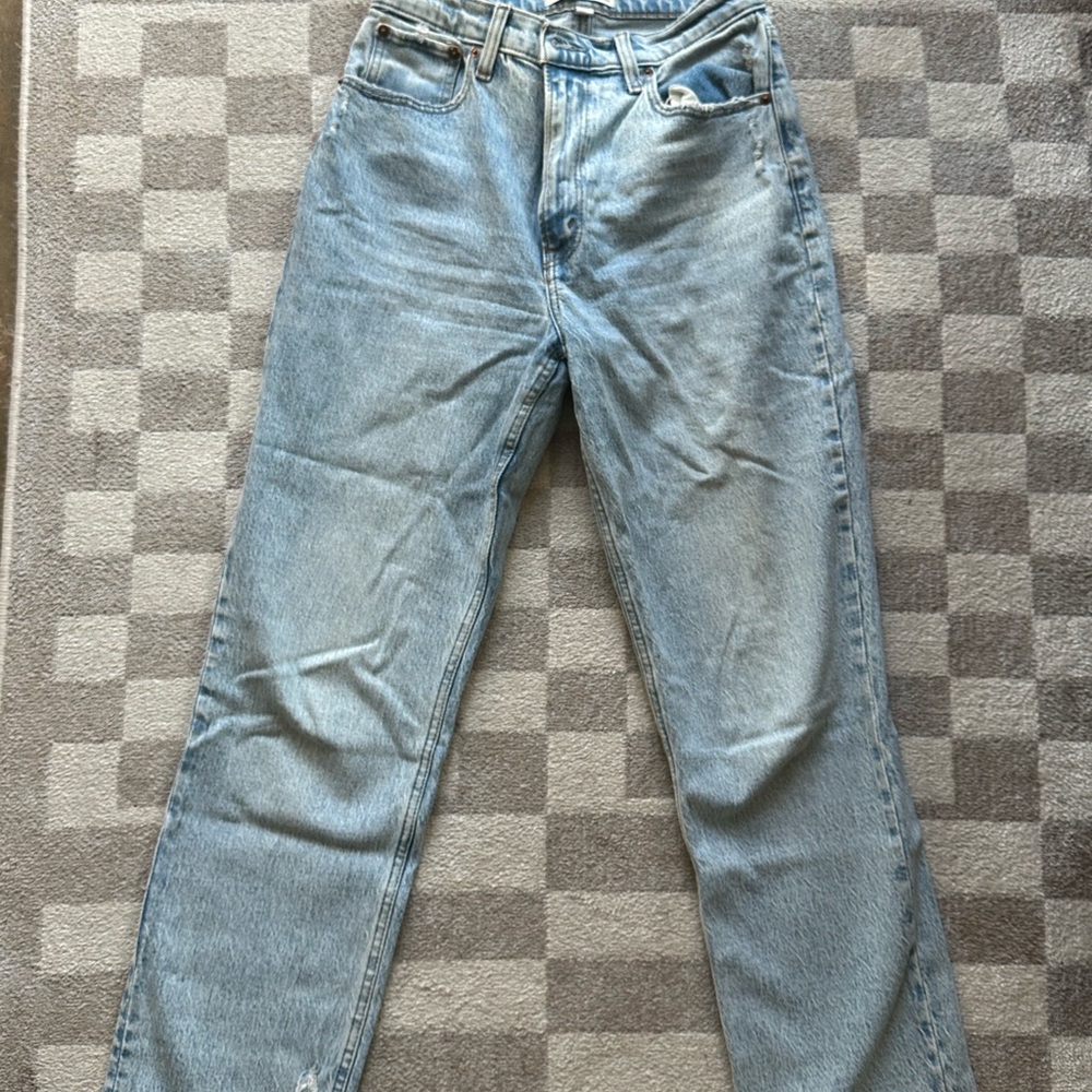 Abercrombie & Fitch Women’s 90s Straight Ultra High Rise Jeans